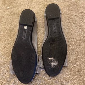 Sandals with bow tie